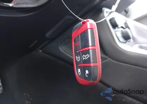 2015 Dodge Challenger R/T Scat Pack z USA, uszkodzony, nr VIN 2C3CDZFJ9FH769692